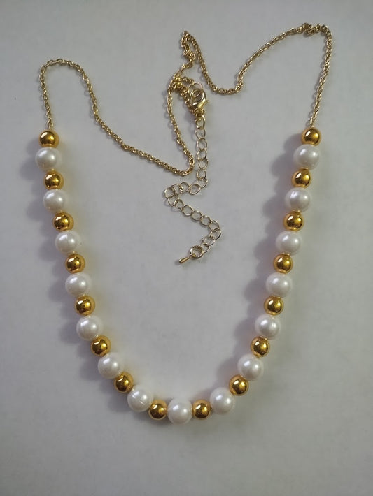 Pearl and Gold Necklace - Simple and Elegant, Casual or Formal Wear, Makes a lovely gift for her - Handmade Jewelry